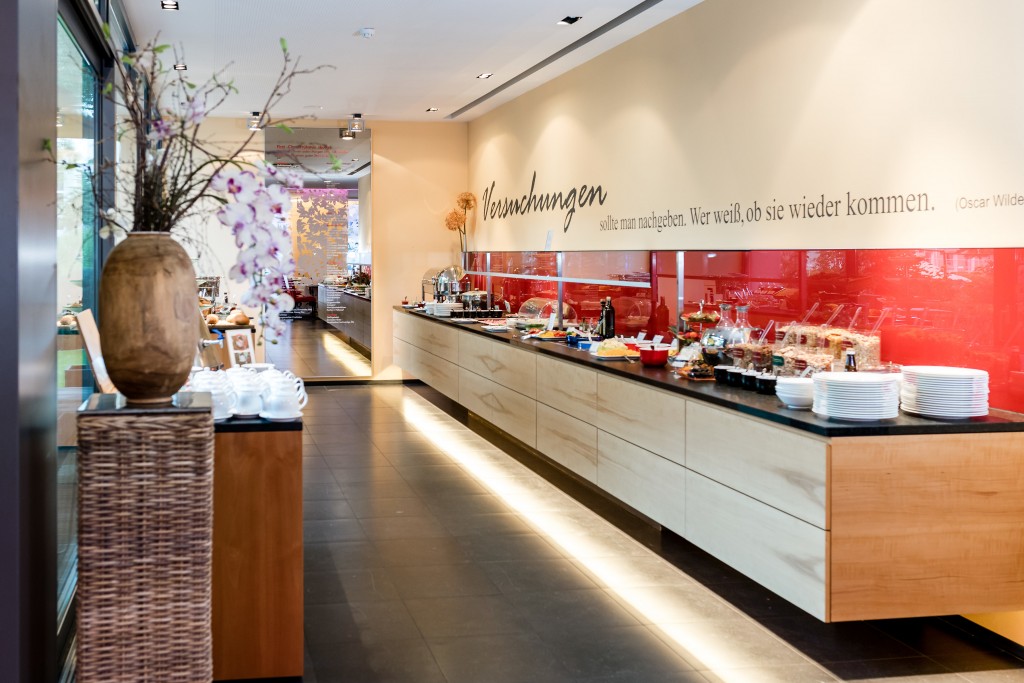 fru_hstu_cksbuffet-print01.1024x0