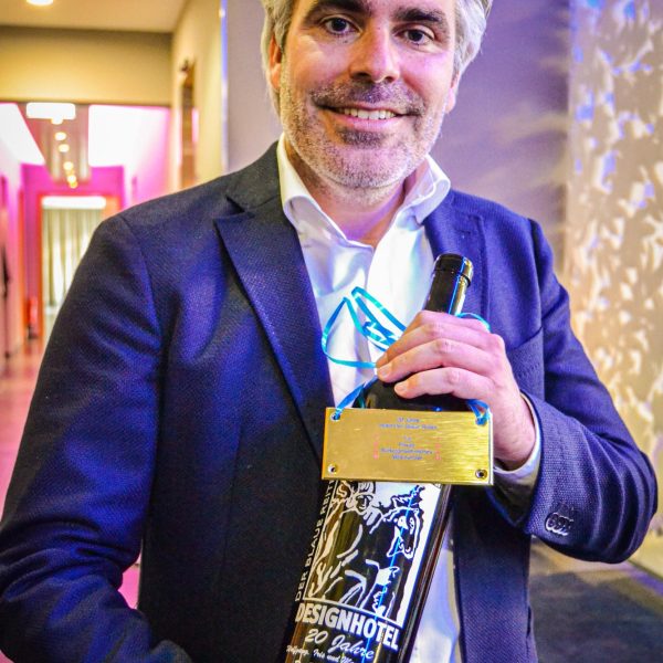 3D952CC4-C523-4F31-A6EA-441B36FDAC27