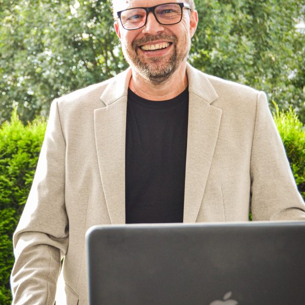 90A11EA0-6B41-4430-A2A2-49569BEA6E32