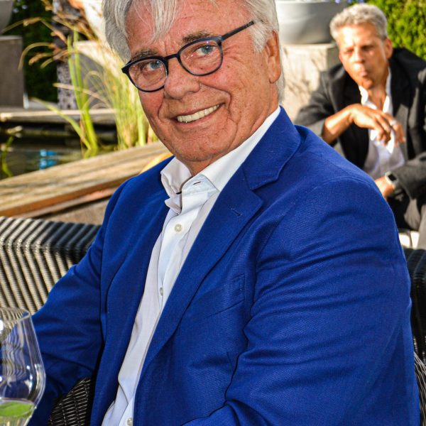 DD4ECCB3-B799-456A-AF90-5D13EB84BFC9