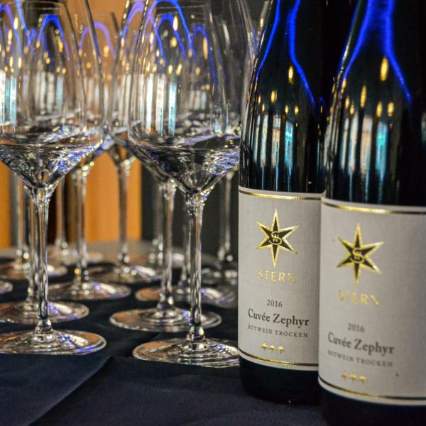 FA471F21-2DEA-4ECB-B536-7F0224F441DE