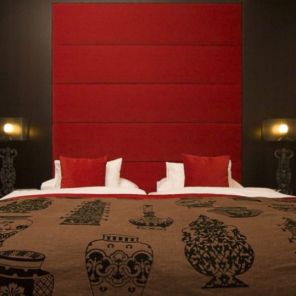 hotel_der_blaue_reiter_karlsruhe_asiajuniorsuite_bett.1024x0