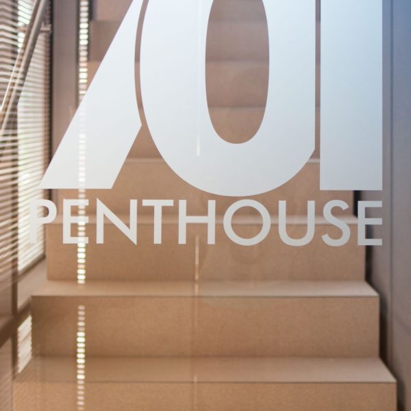 hotel_der_blaue_reiter_karlsruhe_kubus_treppenaufgang.1024x0